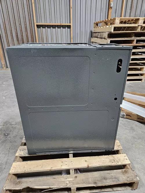 Scratch and Dent Goodman 80% AFUE 60,000 BTU Single Stage Gas Furnace - Upflow/Horizontal - 14" Cabinet MODEL GM9S800603AN-23080370400