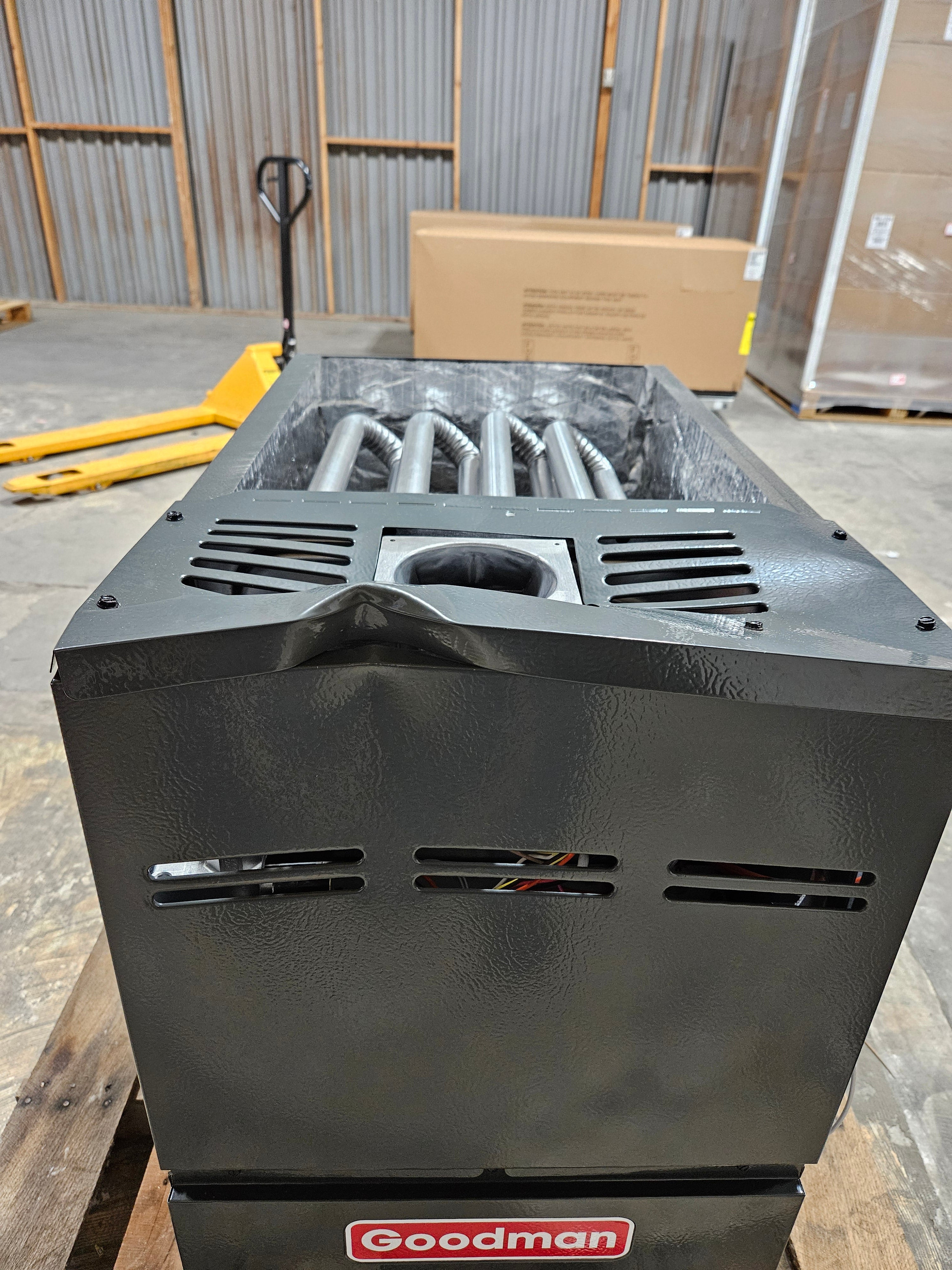 Scratch and Dent Goodman 80% AFUE 80,000 BTU 2-Stage Gas Furnace - Upflow/Horizontal - 17.5" Cabinet - 1,200 CFM MODEL GM9C800803BN-2309078350