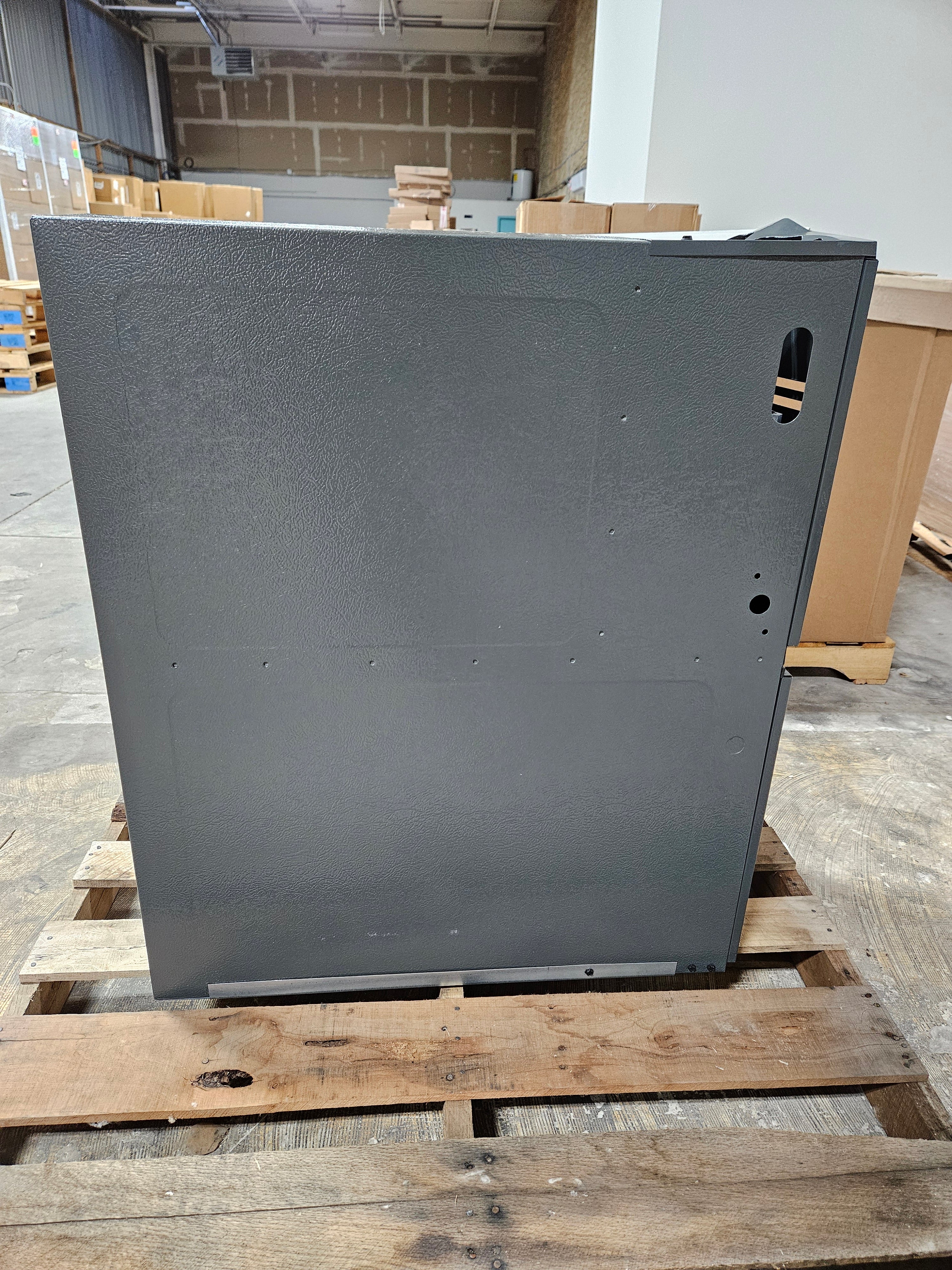 Scratch and Dent Goodman 80% AFUE 80,000 BTU 2-Stage Gas Furnace - Upflow/Horizontal - 17.5" Cabinet - 1,200 CFM MODEL GM9C800803BN-2309078350
