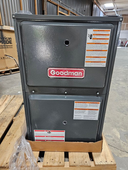 Scratch and Dent Goodman 96% AFUE 100,000 BTU 2-Stage Low NOx Gas Furnace - Upflow/Horizontal - 1,600 CFM Model GM9C961004CN -2202294024