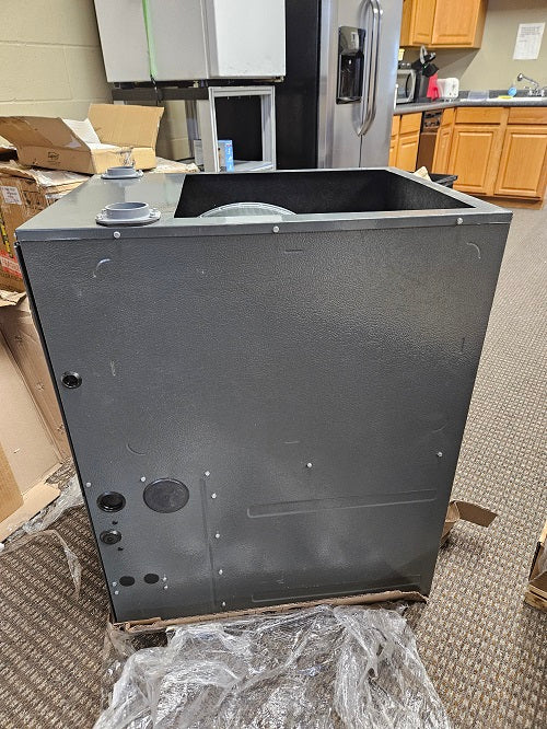 Scratch and Dent Goodman Gas Furnace 80,000 BTU 96% AFUE Downflow/Horizontal Single Stage model GD9S960804CN-2409298219