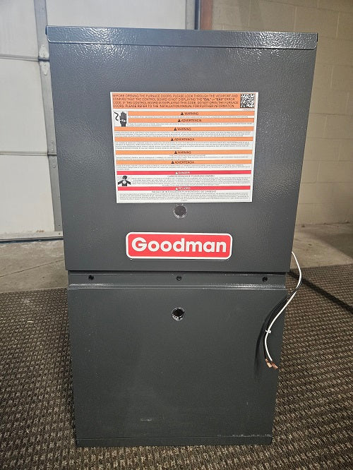 Scratch and Dent 80,000 BTU 80% AFUE Downflow/Horizontal Single Stage Goodman Gas Furnace Model GD9S800804BN-2412403129