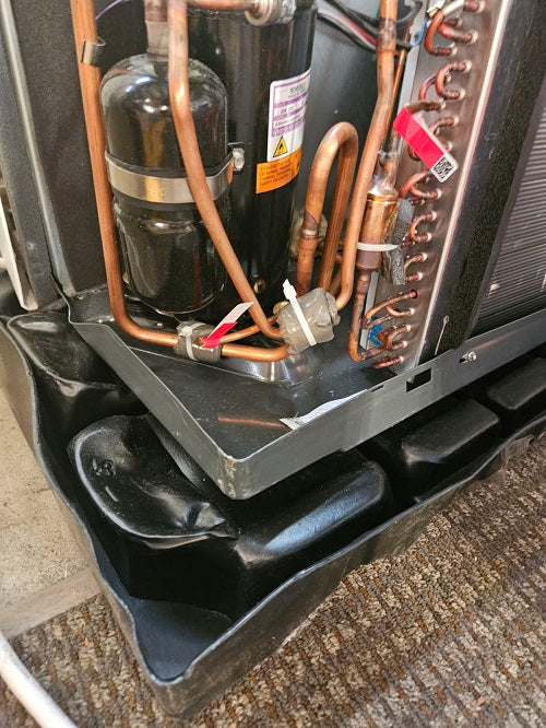 Scratch and Dent Amana J-Series PTAC Model 15,000 BTU PTAC Unit with 3.5 kW Electric Heat- Model PTC153J35AXXX- 2308005080