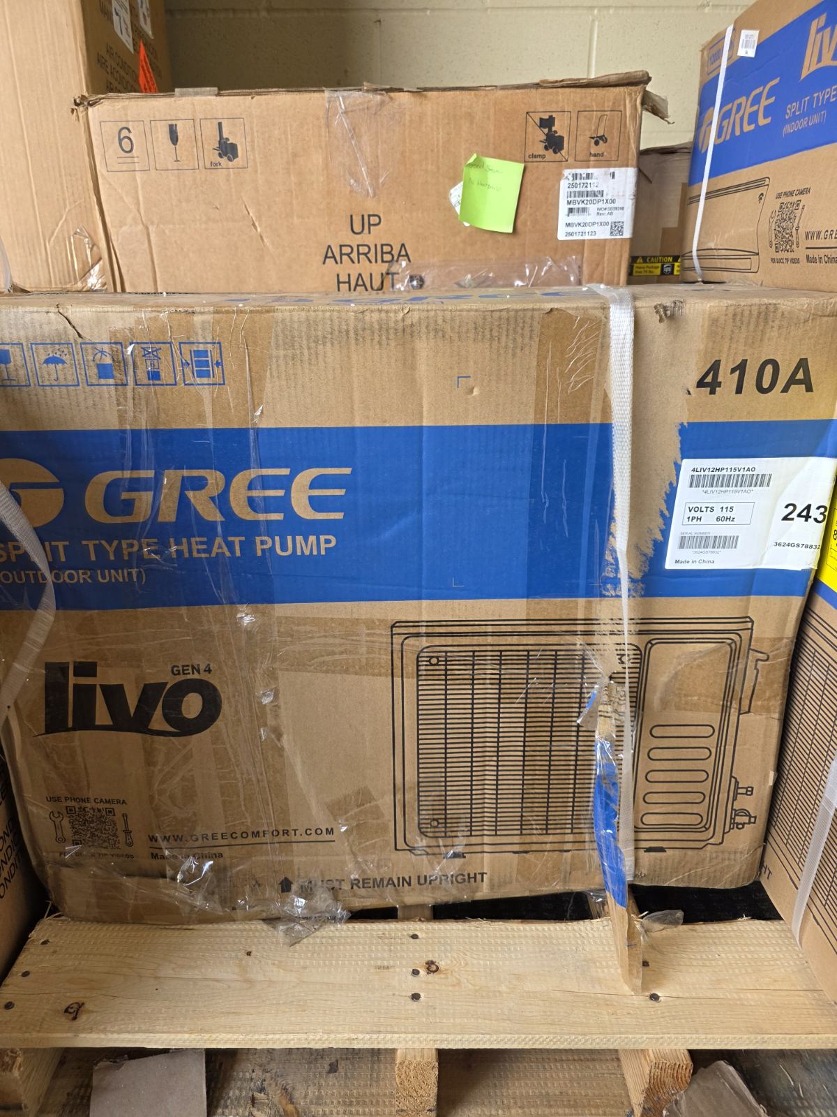 Scratch and Dent GREE Livo Gen4 Series 12,000 BTU Single Zone outdoor unit only Model 4LIV12HP115V1AO-3624GS78832