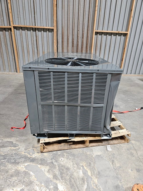 Scratch and Dent Goodman 2 Ton 13.4 SEER2 Self-Contained Horizontal Package Heat Pump MODEL GPHH32441-2312133693