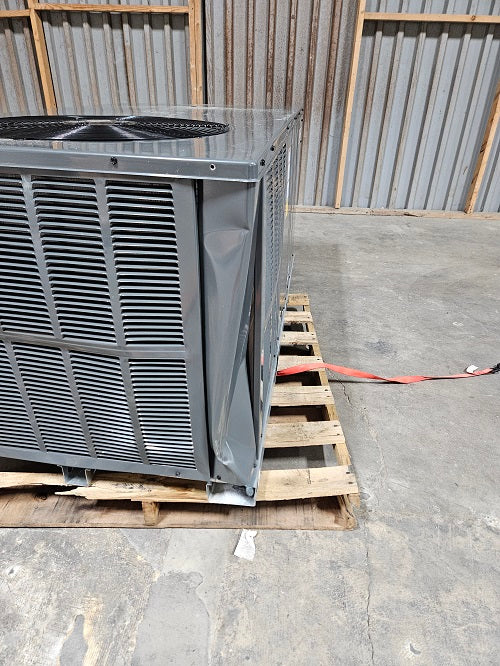 Scratch and Dent Goodman 2 Ton 13.4 SEER2 Self-Contained Horizontal Package Heat Pump MODEL GPHH32441-2312133693