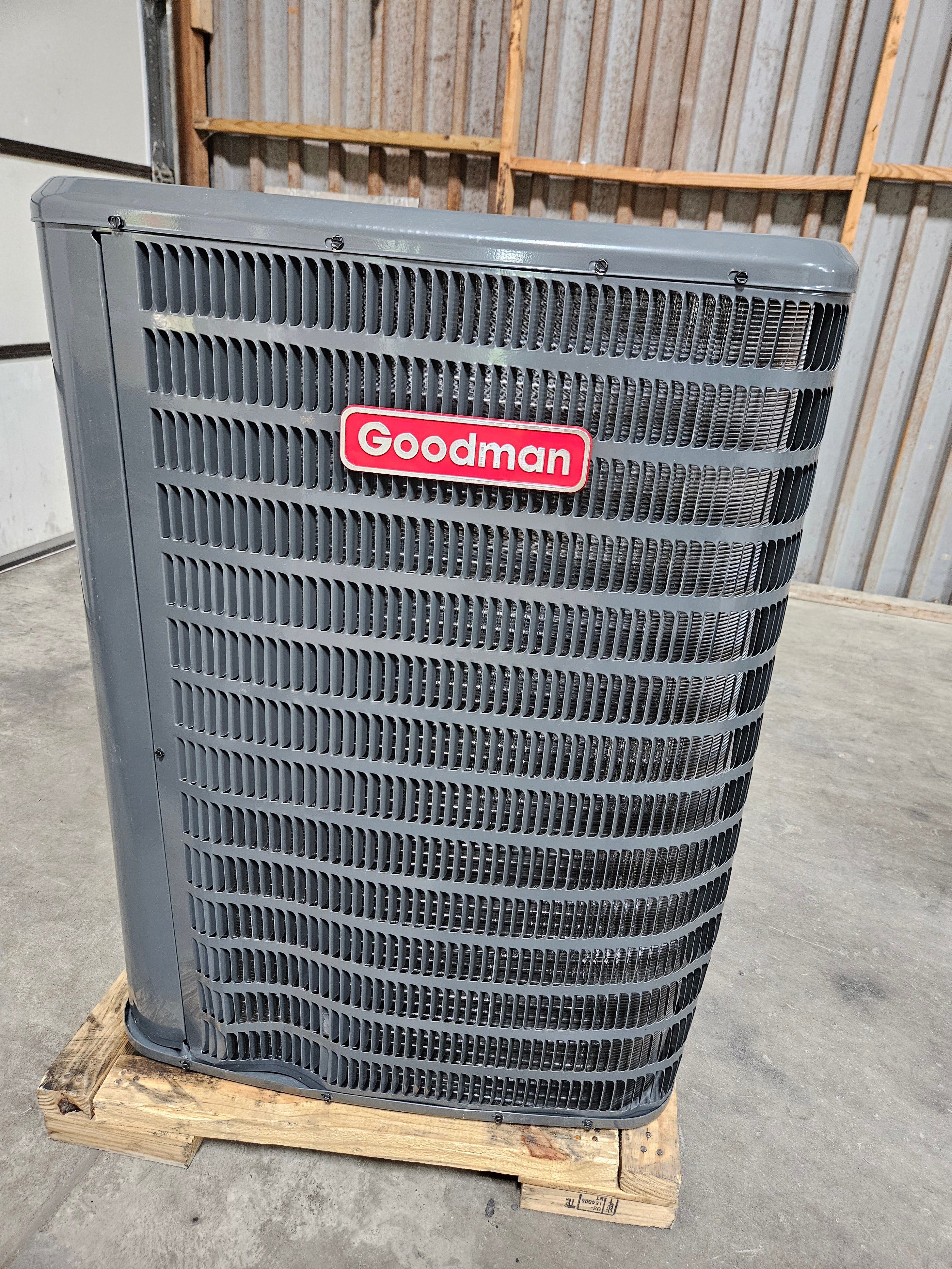 Scratch and Dent Goodman 2.5 Ton 14.3 SEER2 Single-Stage Air Conditioner Condenser GSXN403010-2406212848