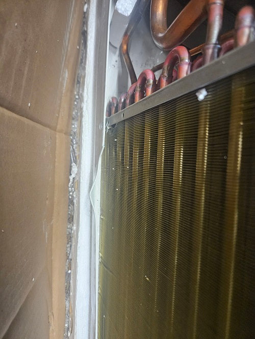 Scratch and Dent Amana Distinctions Model 12,000 BTU PTAC Unit with Heat Pump and 5 kW Electric Heat Backup- Model DHP123A50AA-2410751834